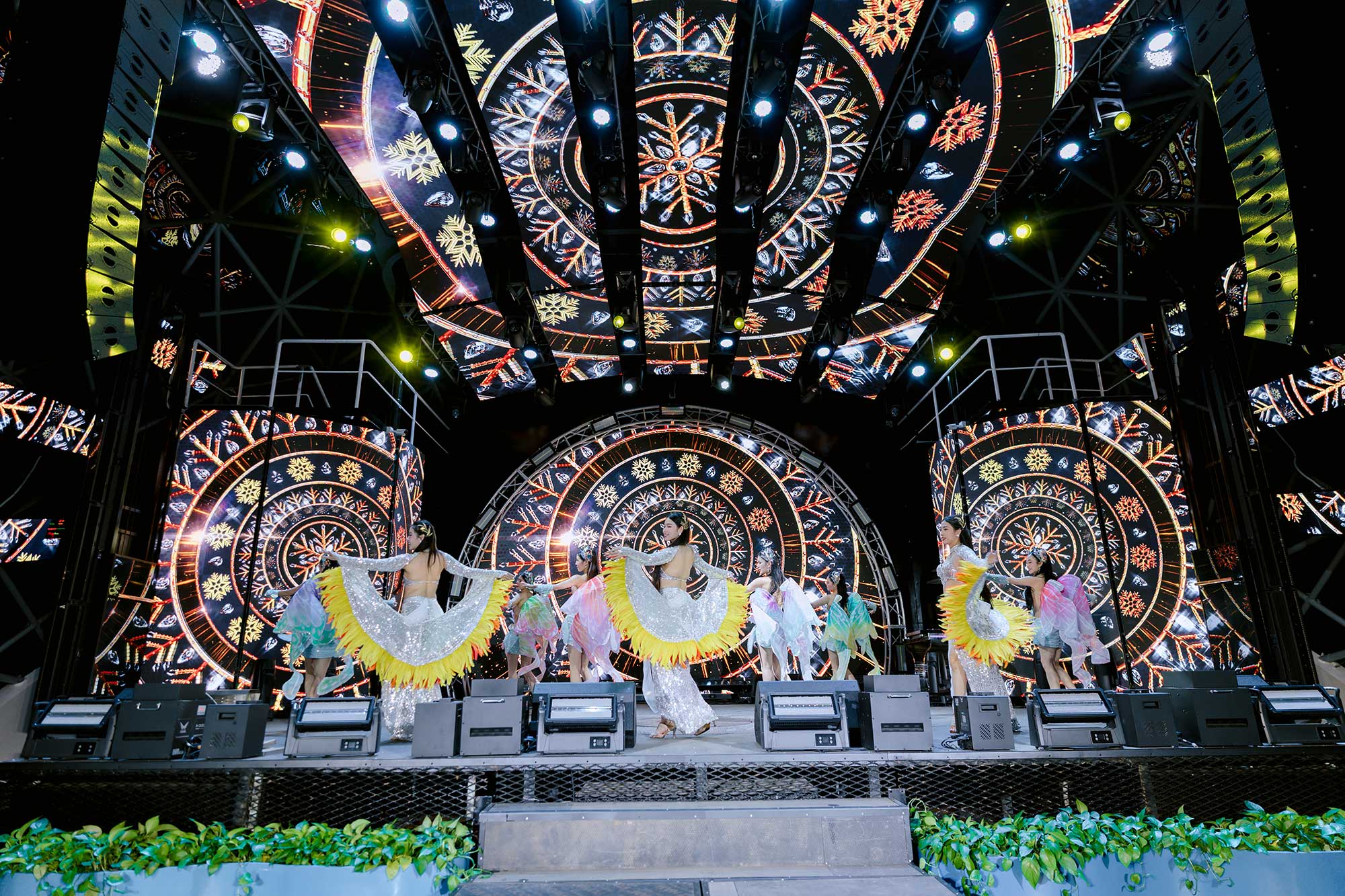 DU THUYỀN DOLPHIN HẠ LONG